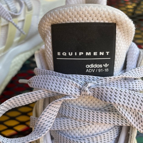 Adidas ADV/91-18. 10.5 white tennis shoes - Picture 2 of 7